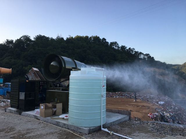 用了甄冠龙生物除臭剂 梨树湾垃圾站如今不臭了